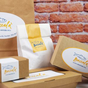 Etichette adesive con mezzo taglio